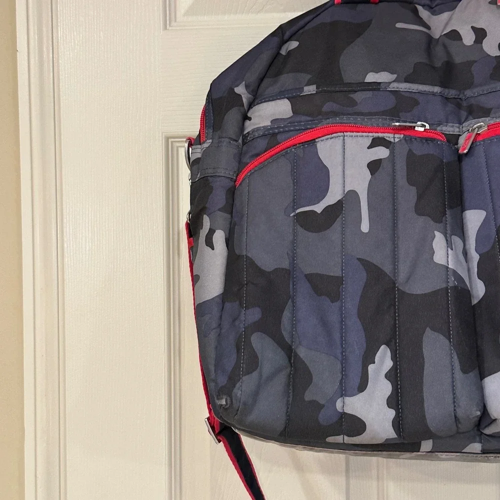 Lug Puddle Jumper Duffel Bag Midnight Camo Red Trim Travel Gym Weekender Men
